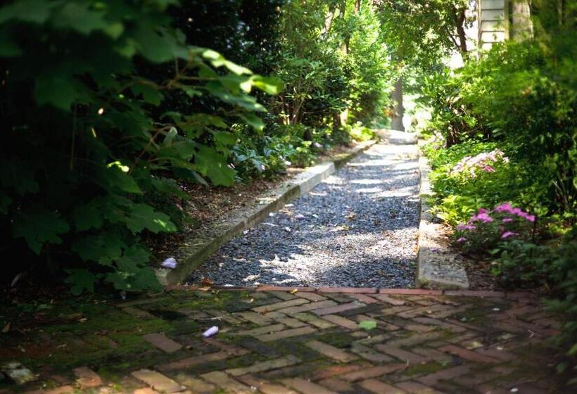 اتاق لوکس, Stonehurst Place Bed & Breakfast