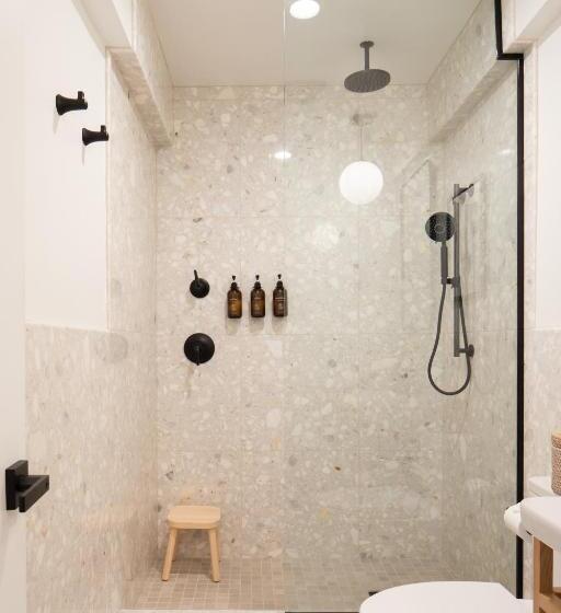 اتاق سوپریور با تخت بزرگ, The Pearl