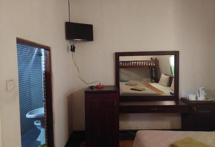 اتاق لوکس خانوادگی, Green Light Holiday Village