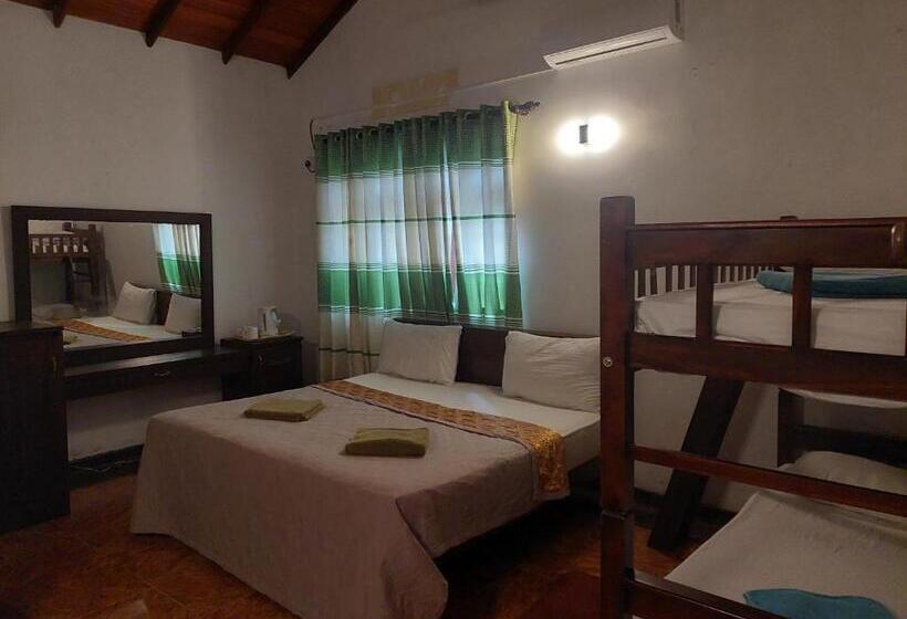 اتاق لوکس خانوادگی, Green Light Holiday Village