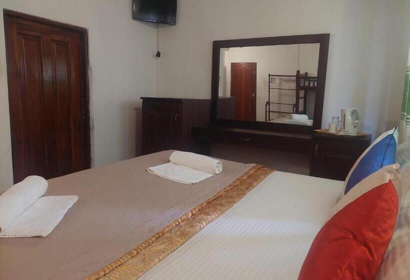 اتاق لوکس خانوادگی, Green Light Holiday Village