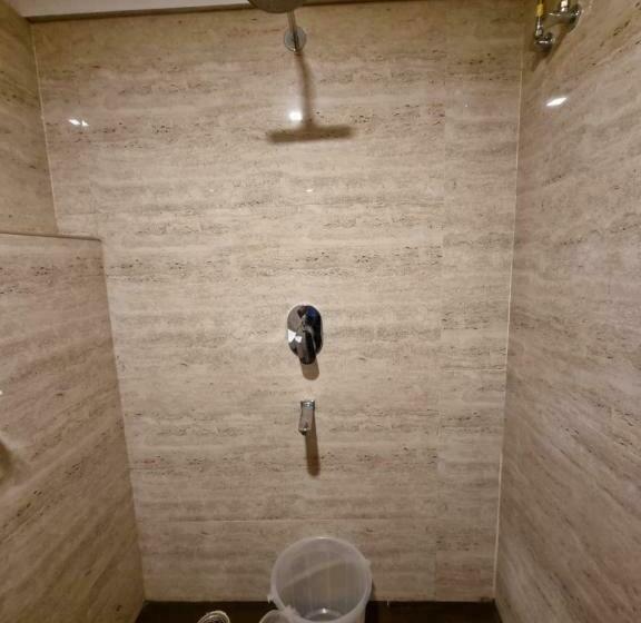اتاق لوکس, Hk Grand Inn