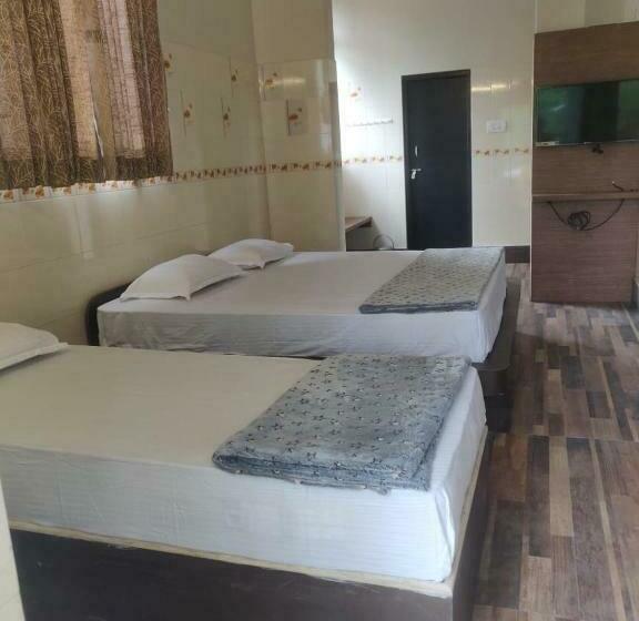 اتاق استاندارد سه نفره, Hk Grand Inn