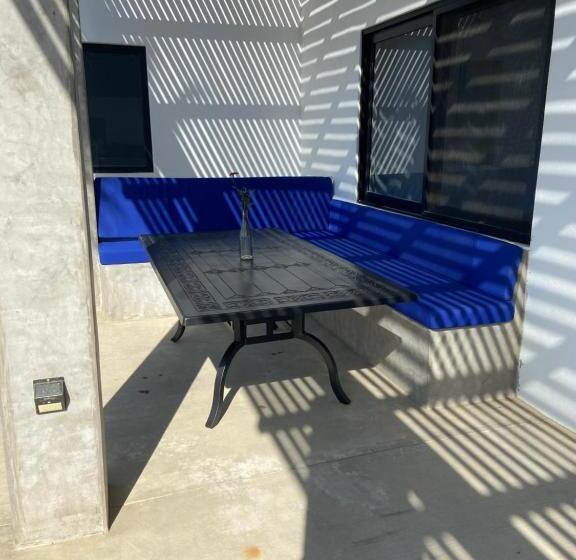 اتاق لوکس, Las Palmas Hotel   Cerritos Beach