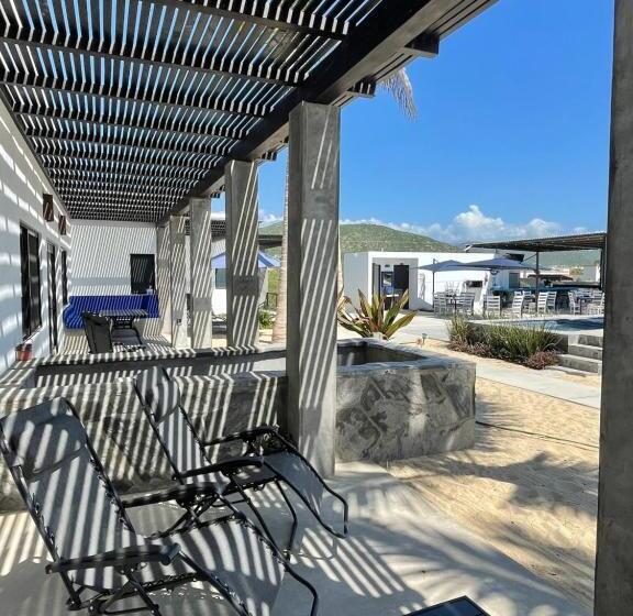 اتاق لوکس, Las Palmas Hotel   Cerritos Beach
