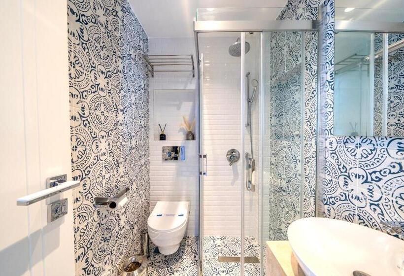 آپارتمان 1 خوابه با چشم‌انداز استخر, Noa Suite Hotel   Adults Only