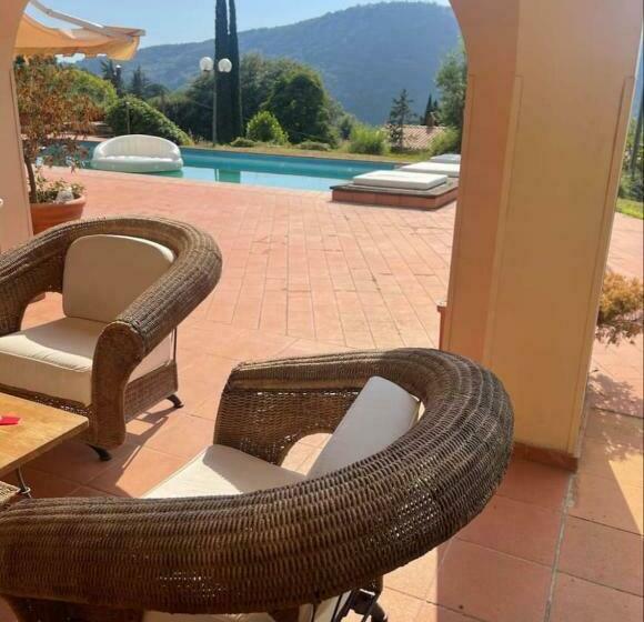 ویلای یک اتاق خوابه با استخر شنا, Villa Con Piscina Privata   Vista Panoramica   7s   20 Guest