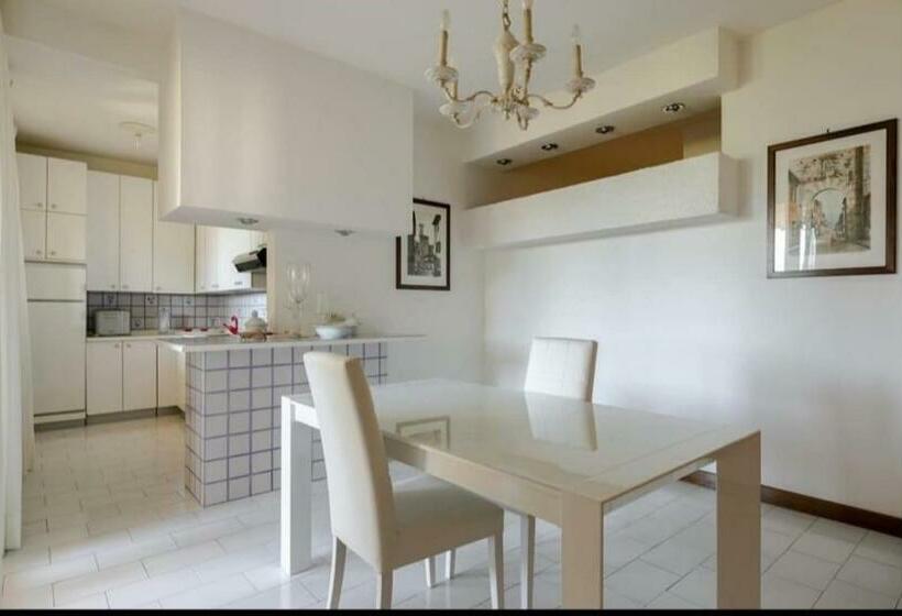 ویلای یک اتاق خوابه با استخر شنا, Villa Con Piscina Privata   Vista Panoramica   7s   20 Guest