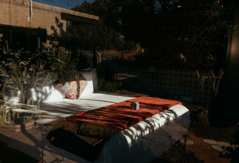 اتاق لوکس, Los Amantes Valle De Guadalupe