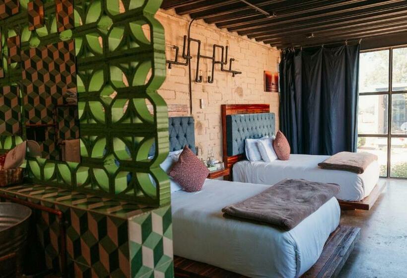 اتاق لوکس, Los Amantes Valle De Guadalupe