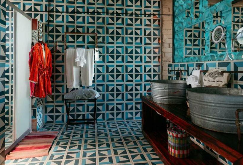 سوییت جونیور, Los Amantes Valle De Guadalupe