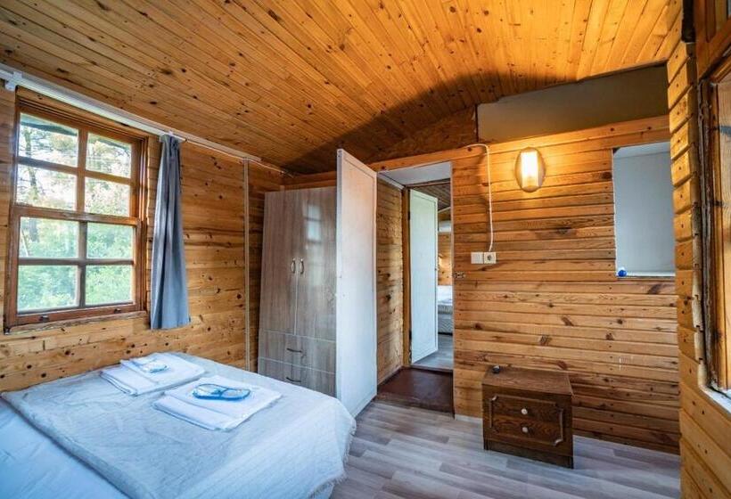 اتاق استاندارد چهارنفره با بالکن, Olympos Forest House