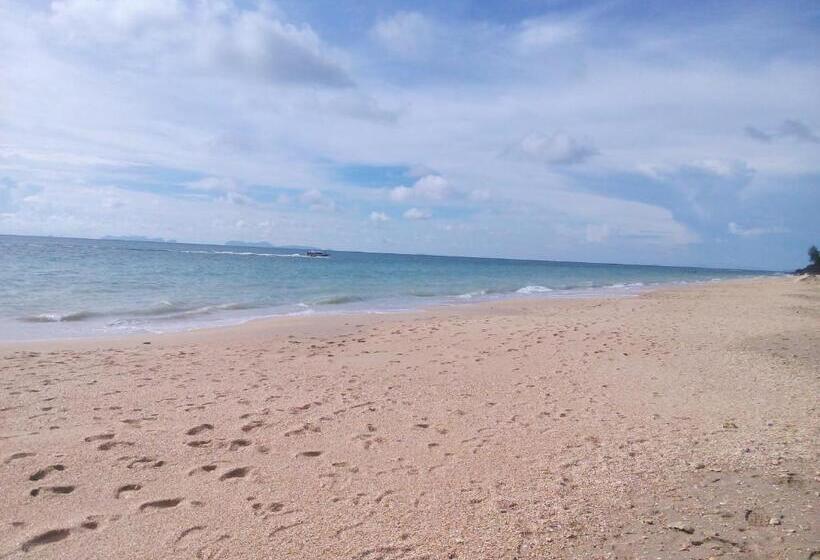 بانگلوی استاندارد, Long Beach Garden Resort