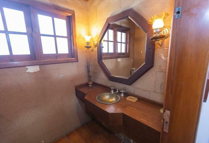 اتاق لوکس, Pousada C Turismo