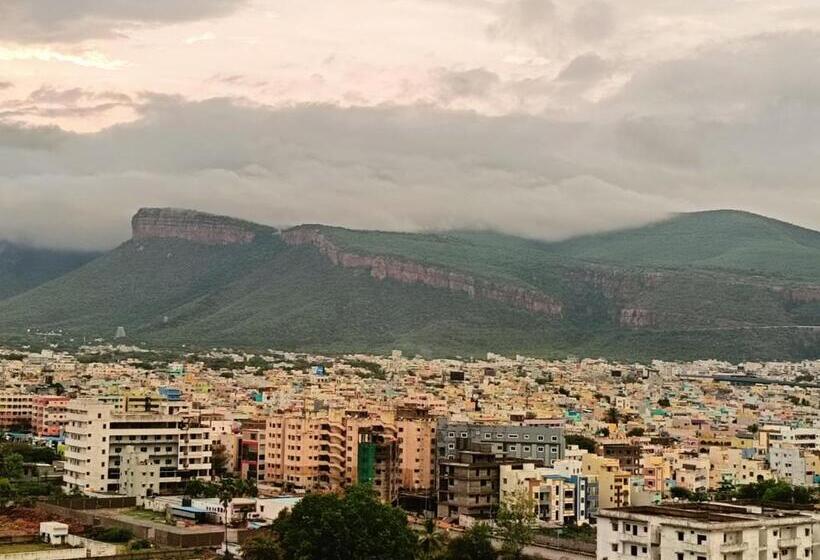 آپارتمان 2 خوابه, Starlit Suites Tirupati