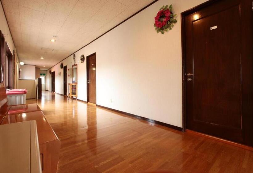 اتاق استاندارد چهار تخته, Resort Inn Sakanoshita