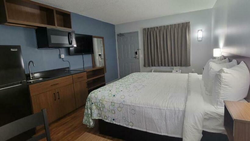 استودیو استاندارد با تخت کینگ, Hometowne Studios By Red Roof Egg Harbor Atlantic City Airport