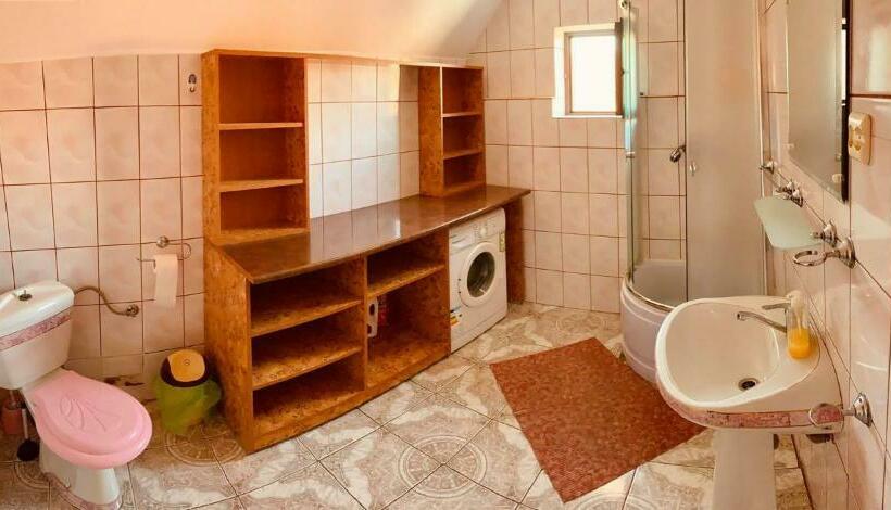 اتاق استاندارد سه نفره, Casa Debora