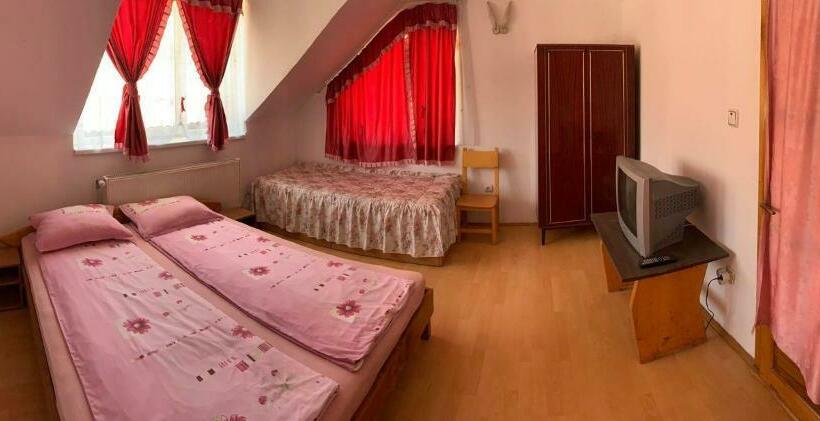 اتاق استاندارد سه نفره, Casa Debora