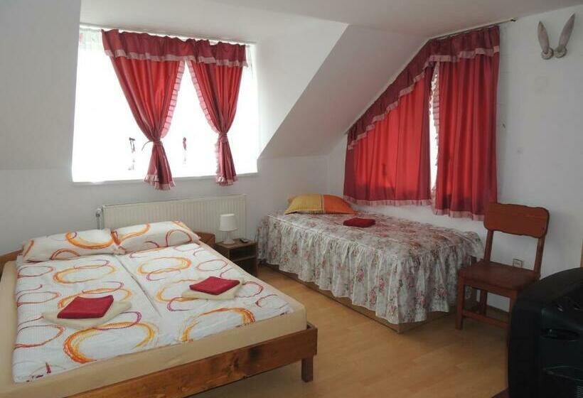 اتاق استاندارد سه نفره, Casa Debora
