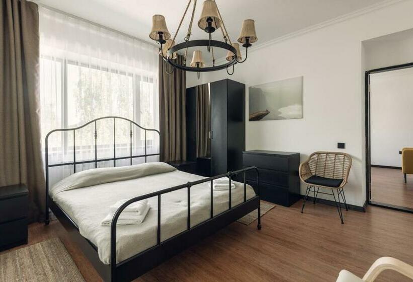 اتاق کلاسیک چهارنفره, Borovoe Country Club