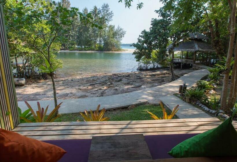 ویلای لوکس 1 خوابه, Captain Hook Resort @koh Kood