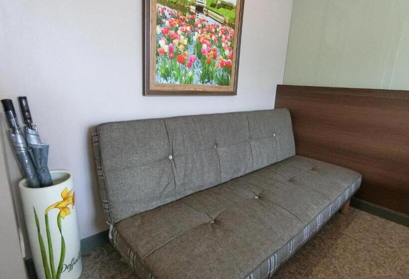 اتاق استاندارد با تخت بزرگ, The Rabbit Home
