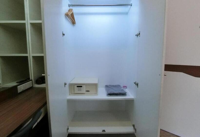 اتاق استاندارد با چشم‌انداز استخر, The Rabbit Home