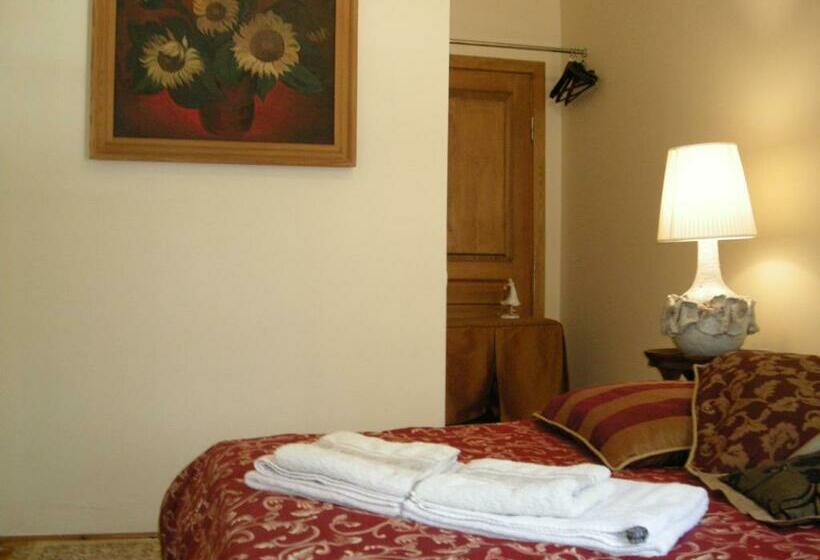 اتاق استاندارد, Guest Room In Old Town