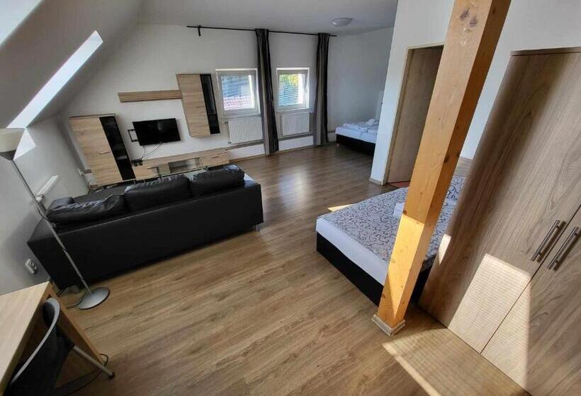带1个卧室的公寓, Restaurace A Penzion Vrtule