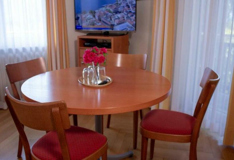 舒适的小型套房, Suite Stays By Hotel La Perla