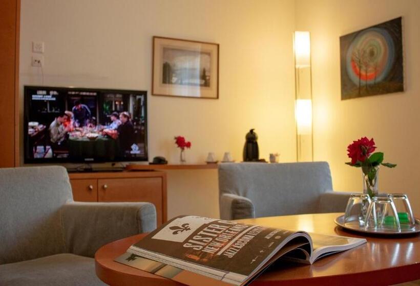 舒适套房, Suite Stays By Hotel La Perla