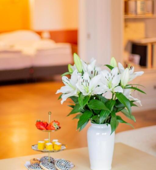 Suite with lake view, Suite Stays By Hotel La Perla