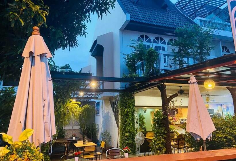 اتاق استاندارد با تراس, Travel Inn Bed & Breakfast Jomtine Beach Pattaya