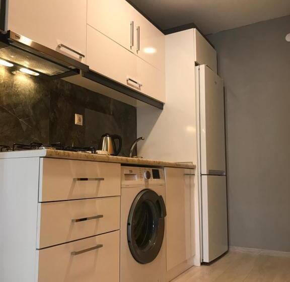 سوییت لوکس, Hancilar Otel