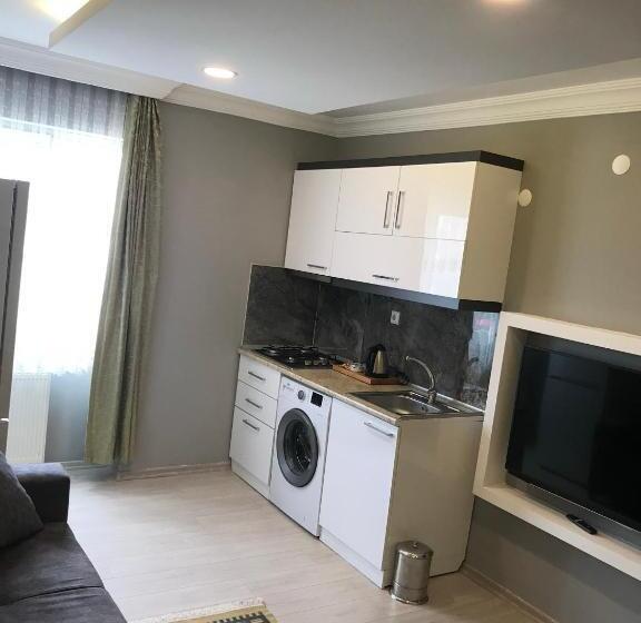 سوییت جونیور, Hancilar Otel