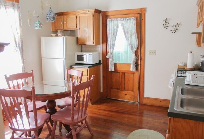 1 Bedroom House, Sweetwater Branch Inn