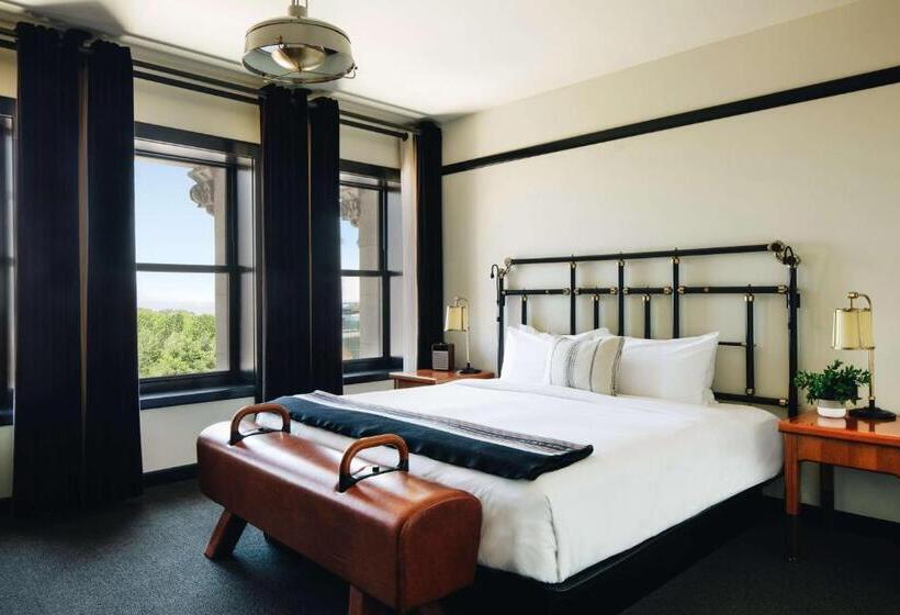 Standard Room Double Bed Park View, Chicago Athletic Association