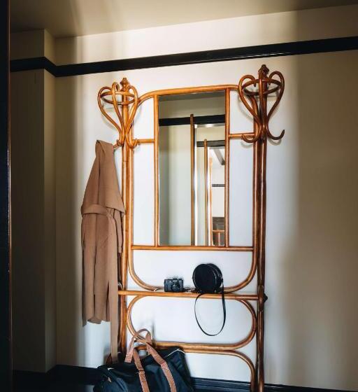 Junior Suite King Bed, Chicago Athletic Association