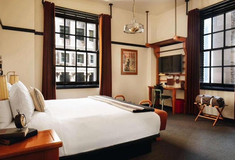 اتاق استاندارد با تخت بزرگ, Chicago Athletic Association, Part Of Hyatt