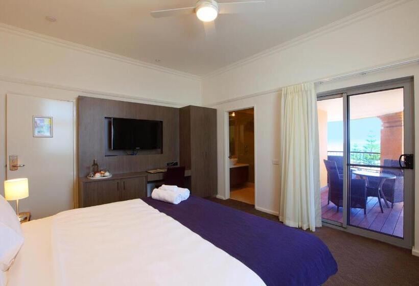 سوئیت با تخت بزرگ, Cottesloe Beach