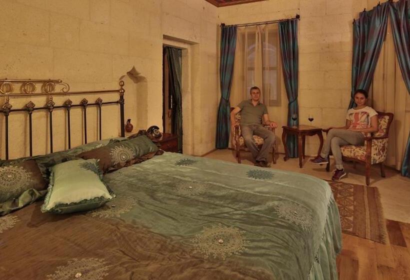 جناح سوبيريور, Golden Cave Suites