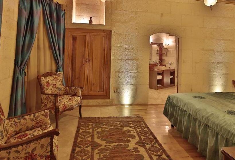 جناح سوبيريور, Golden Cave Suites