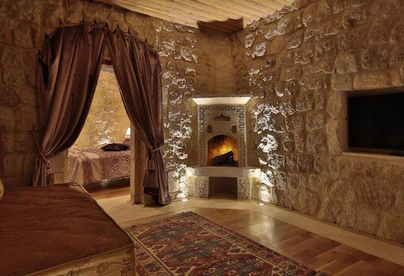 سوئیت رویال, Golden Cave Suites