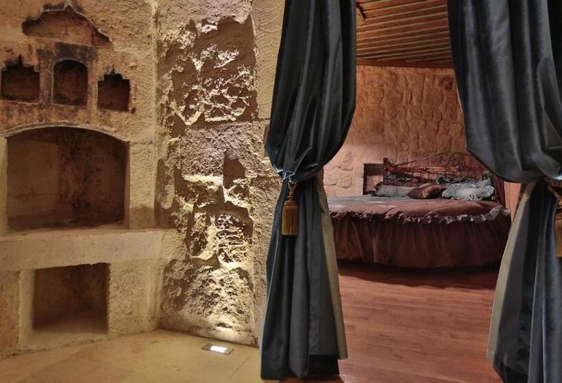 جناح ملكى, Golden Cave Suites