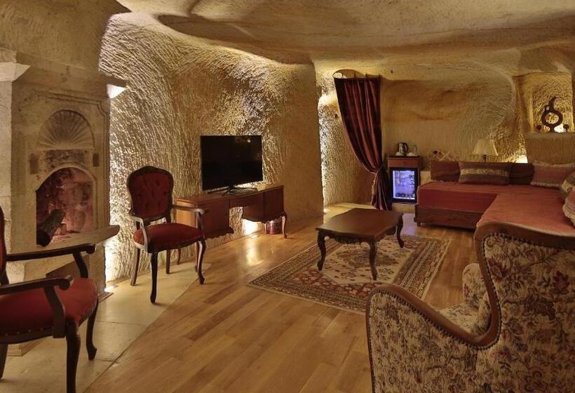 Royal Suite, Golden Cave Suites