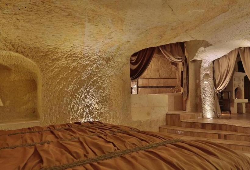 جناح ملكى, Golden Cave Suites