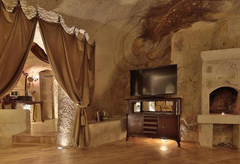 Suite Royale, Golden Cave Suites