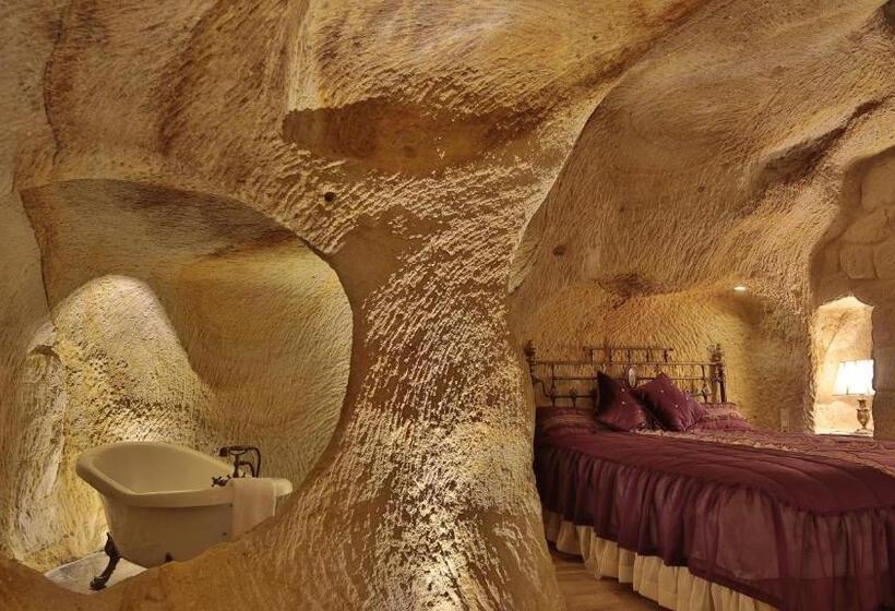 جناح ملكى, Golden Cave Suites