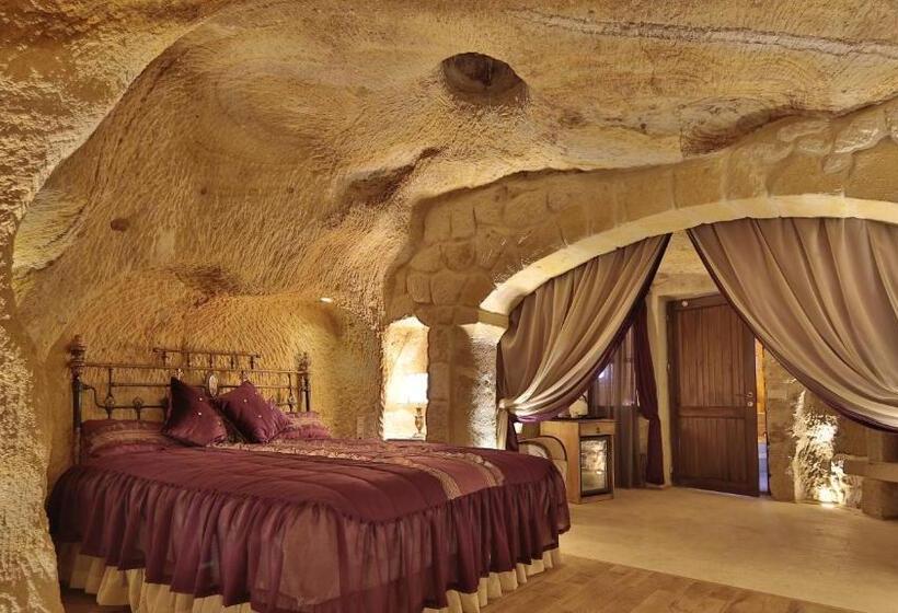 جناح ملكى, Golden Cave Suites